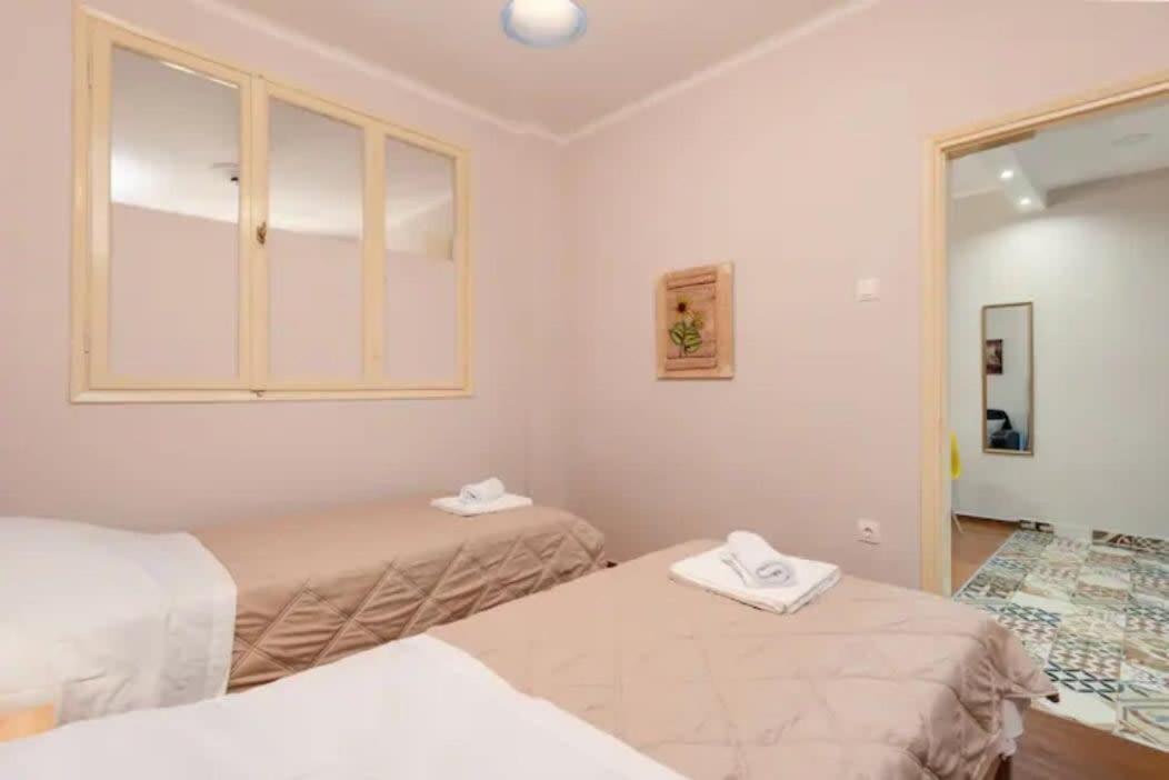 Private Pristine Balcony Home- Heart Of The Center Thessaloniki Exterior photo