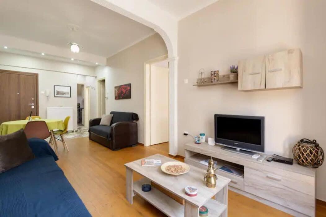 Private Pristine Balcony Home- Heart Of The Center Thessaloniki Exterior photo
